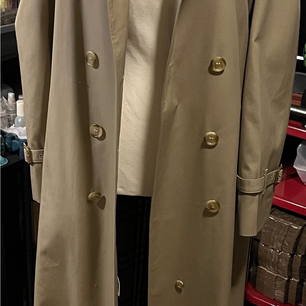 Burberry Beige Women’s Trench Coat